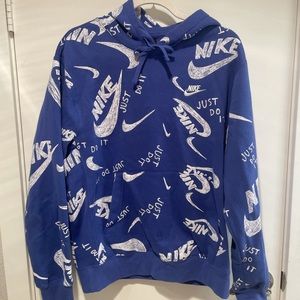 nike hoodie *CLOSET CLEANOUT